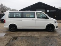 VOLKSWAGEN TRANSPORTER SHUTTLE