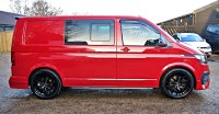 VOLKSWAGEN TRANSPORTER KOMBI