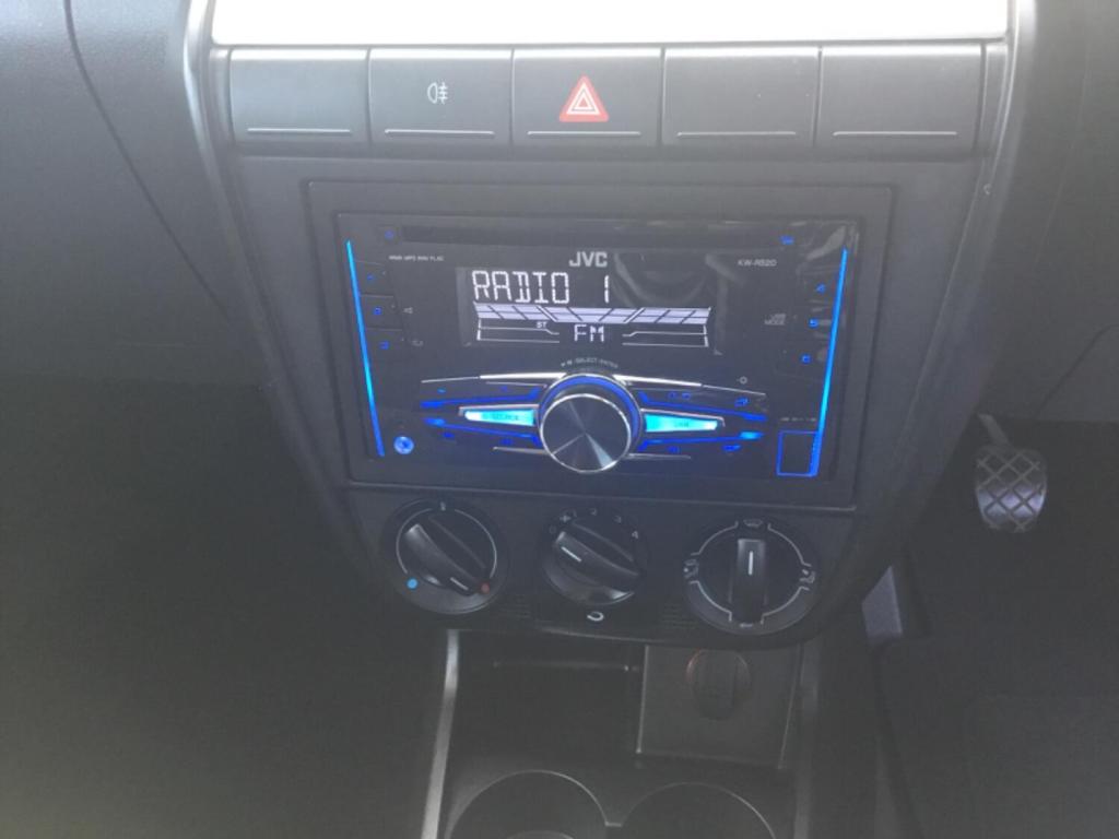 VOLKSWAGEN FOX