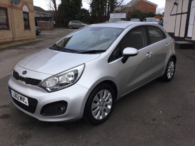 KIA RIO 1.4 2 