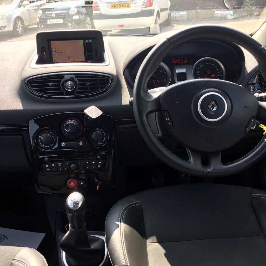 RENAULT CLIO