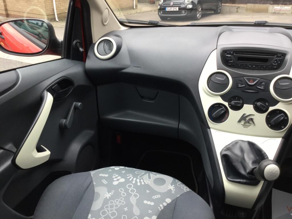 FORD KA