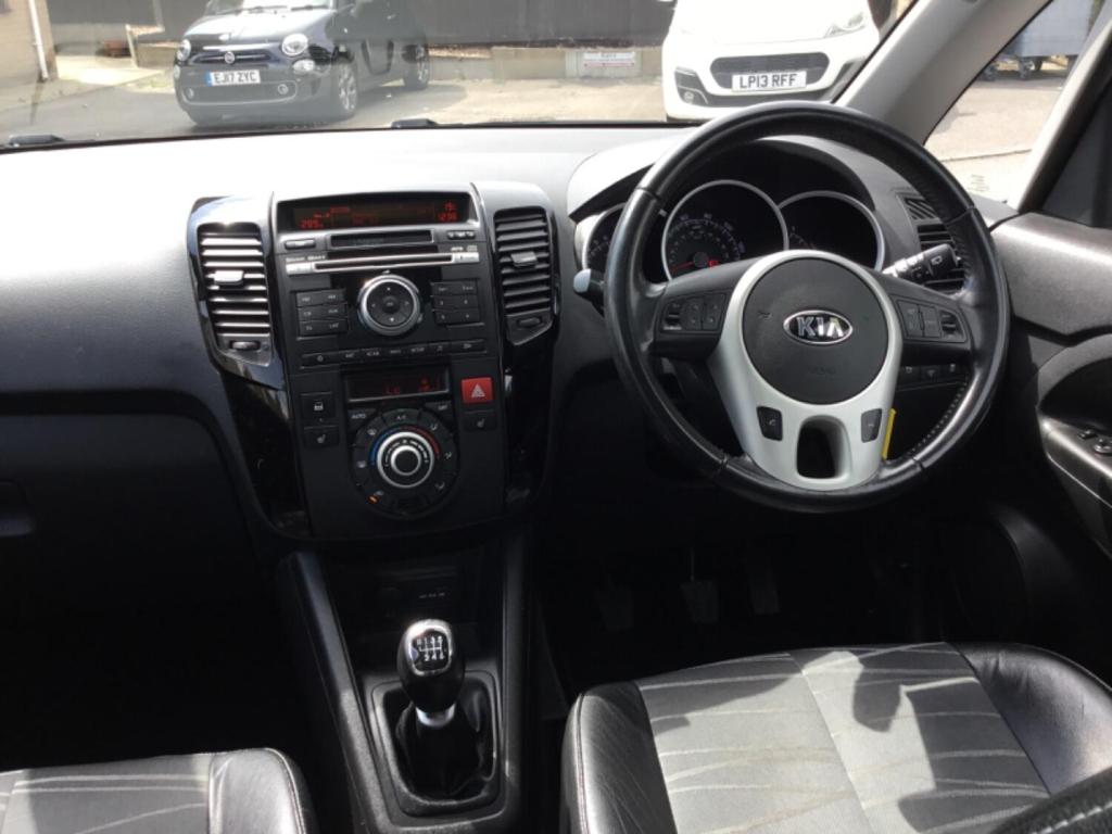 KIA VENGA