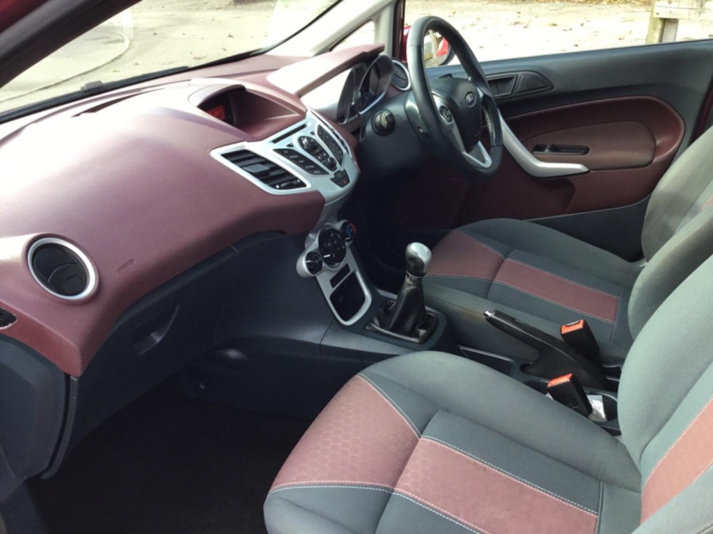 FORD FIESTA