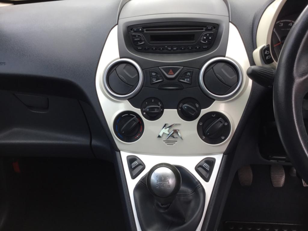 FORD KA