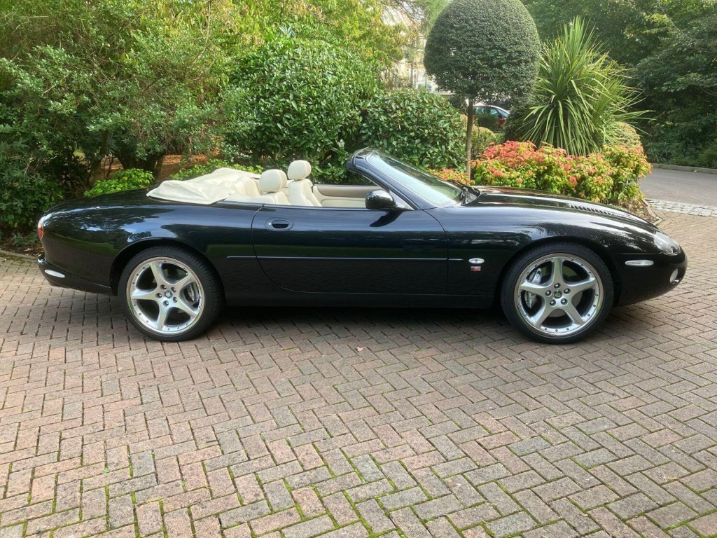 View JAGUAR XKR 4.2