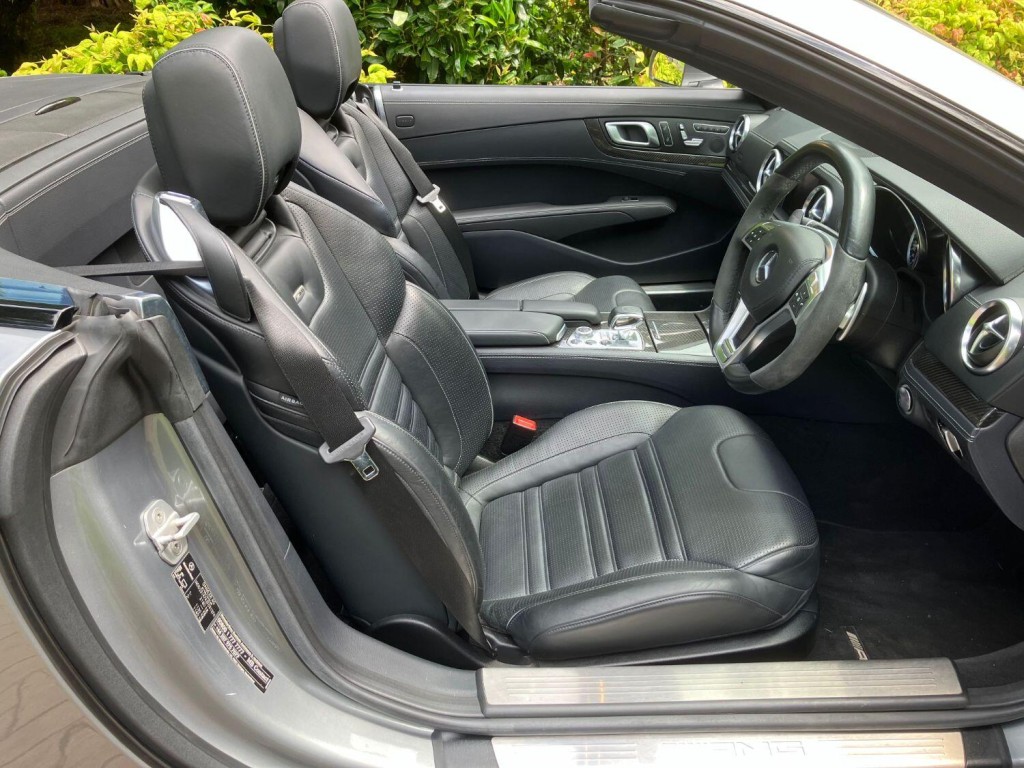 View MERCEDES-BENZ SL CLASS 5.5 SL63 V8 AMG 
