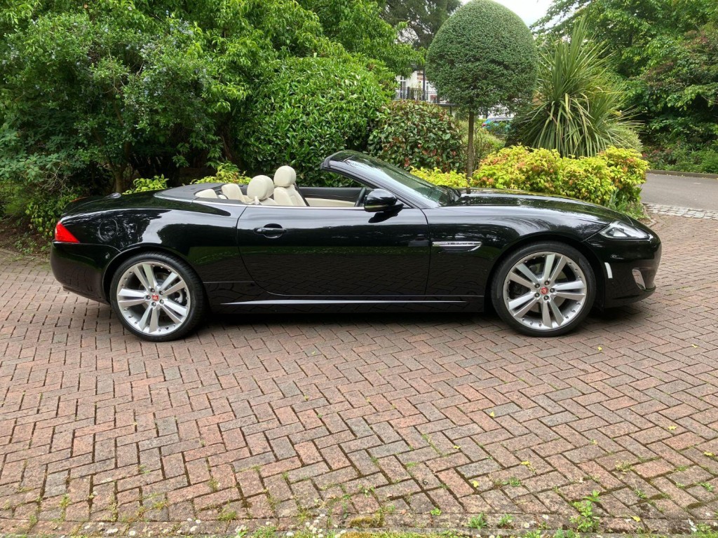 View JAGUAR XK 5.0 V8 Signature