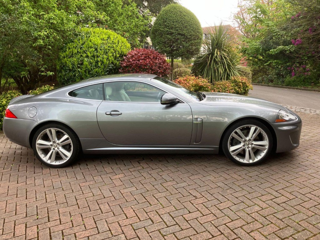 View JAGUAR XK 5.0 V8 Portfolio