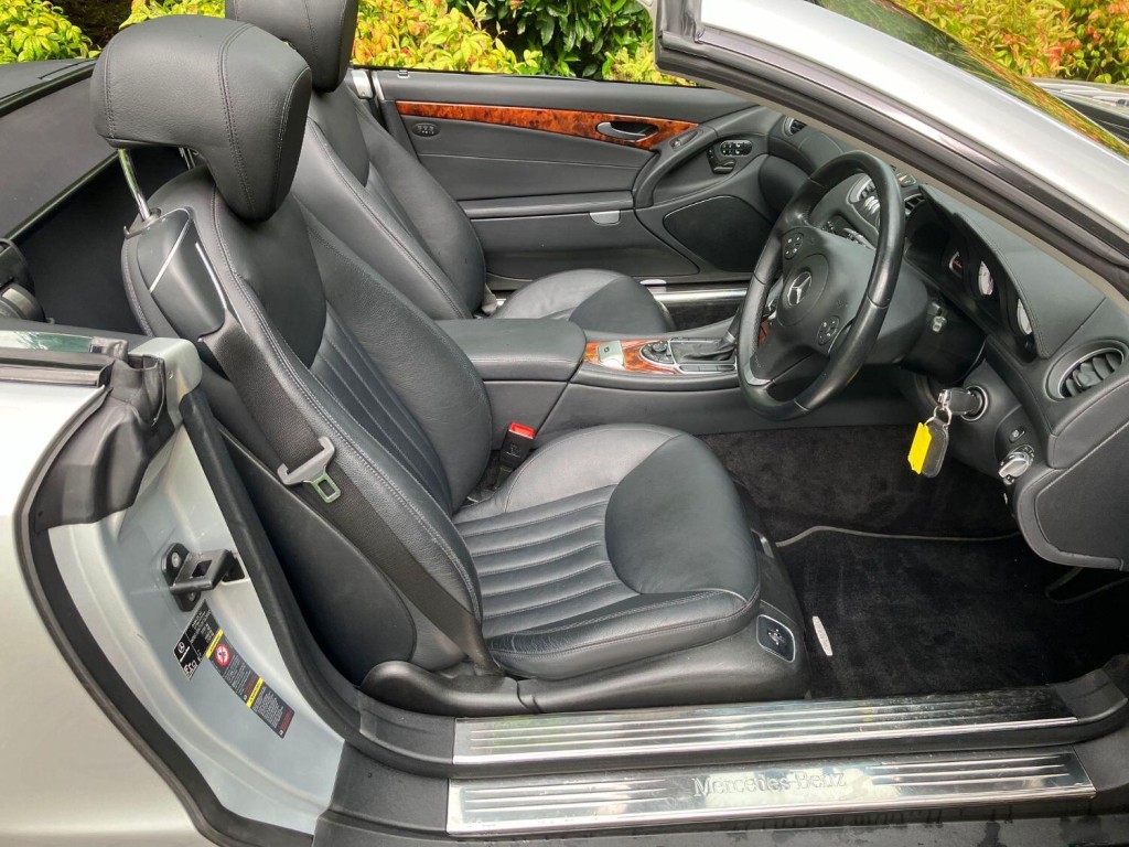 View MERCEDES-BENZ SL CLASS 5.5 SL500