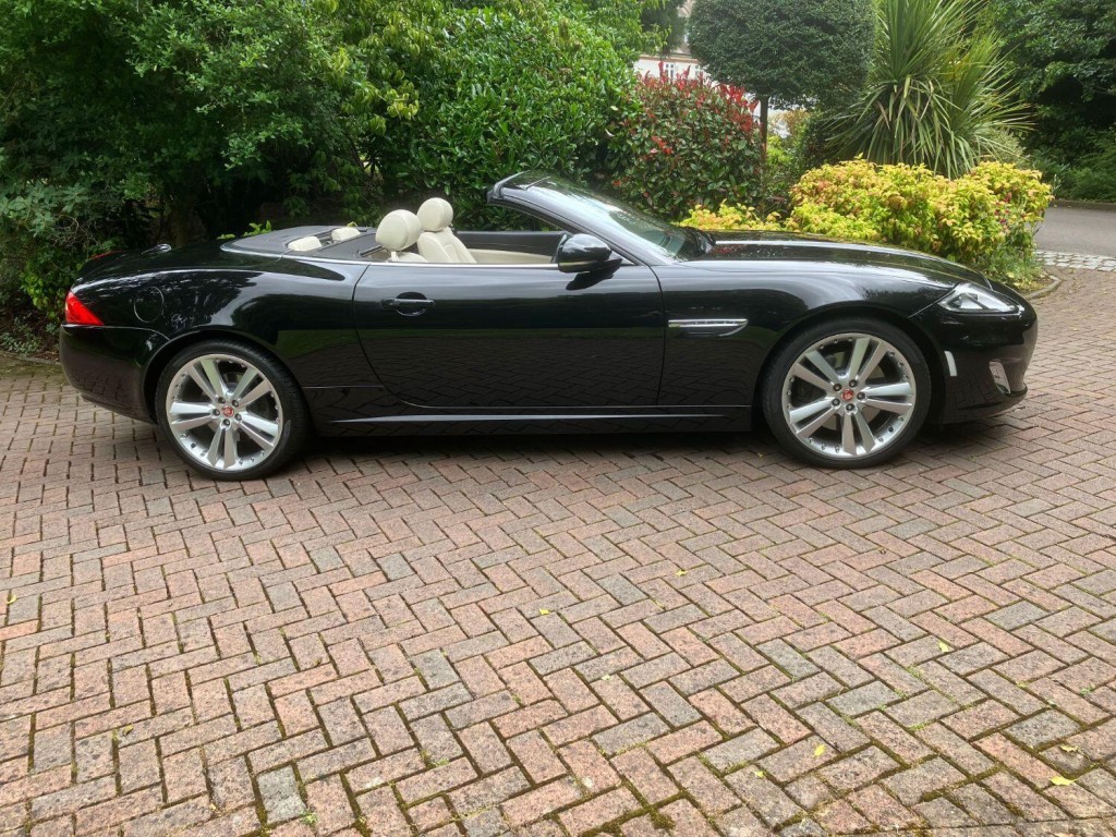 View JAGUAR XK 5.0 V8 Signature