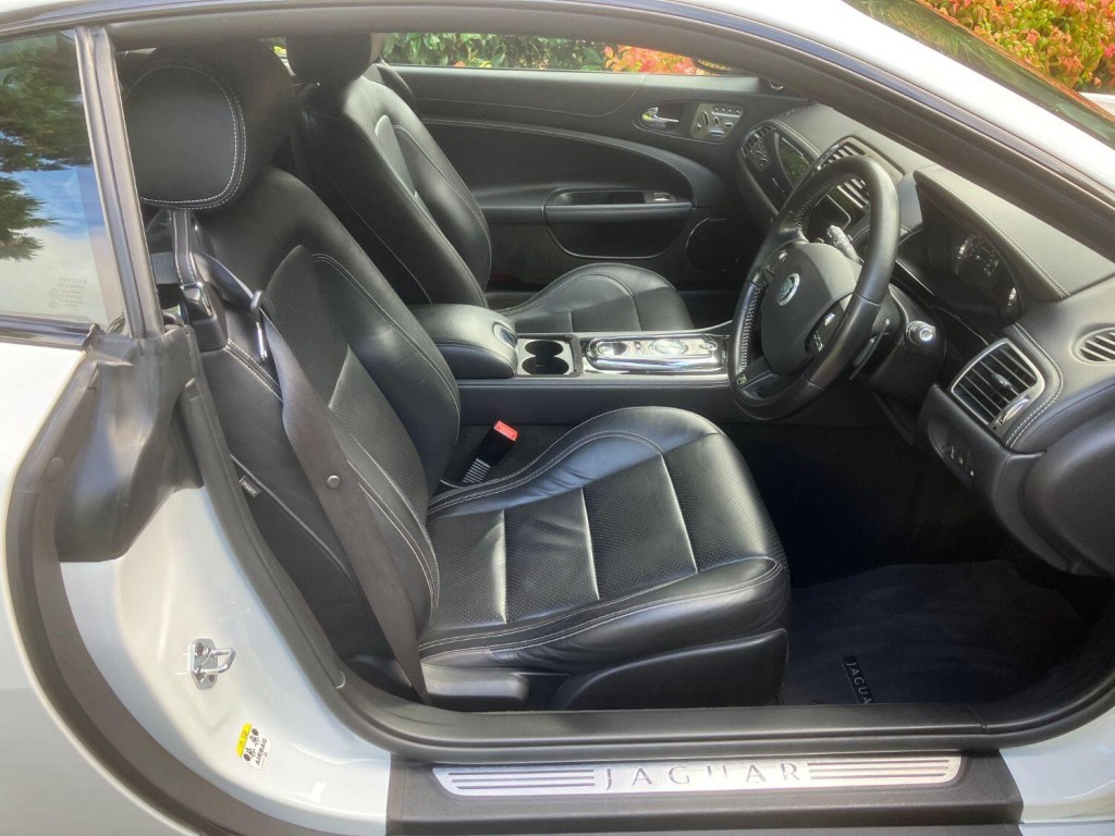 View JAGUAR XKR 5.0 V8