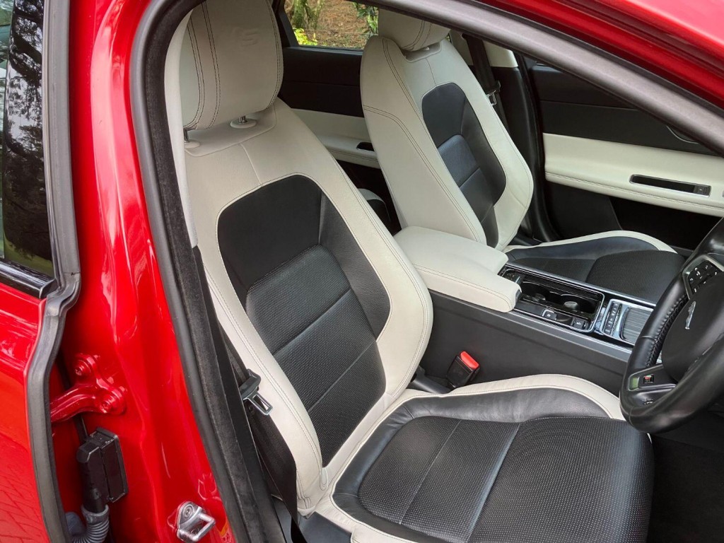 View JAGUAR XF 3.0 d V6 S