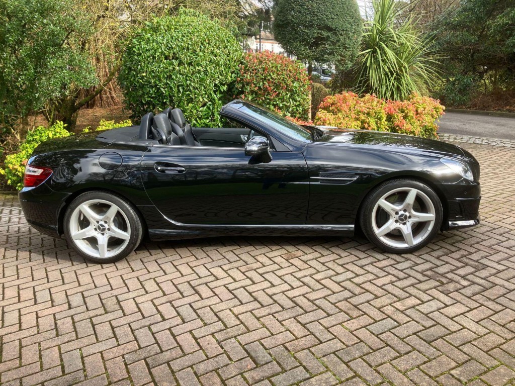 View MERCEDES-BENZ SLK 3.5 SLK350 BlueEfficiency AMG Sport