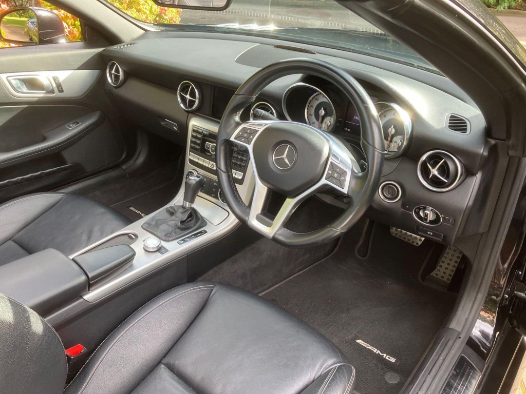 View MERCEDES-BENZ SLK 3.5 SLK350 BlueEfficiency AMG Sport