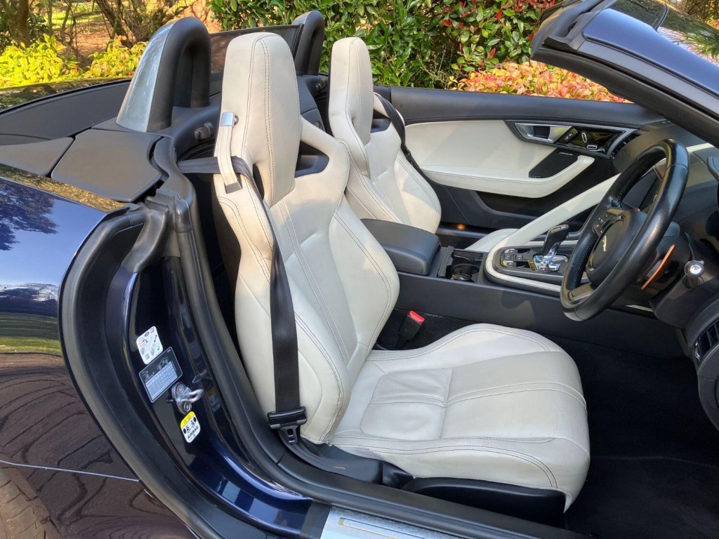 View JAGUAR F-TYPE 3.0 V6 S