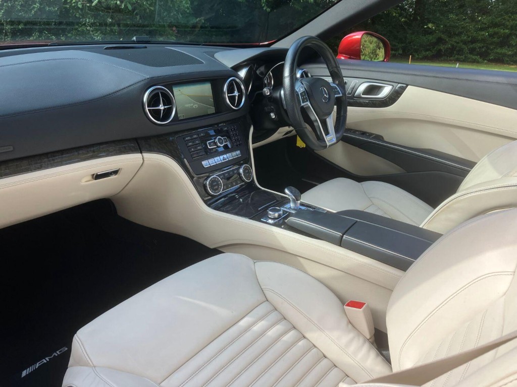 View MERCEDES-BENZ SL 3.0 SL400 AMG Sport