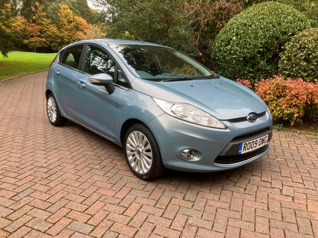 View FORD FIESTA 1.4 Titanium