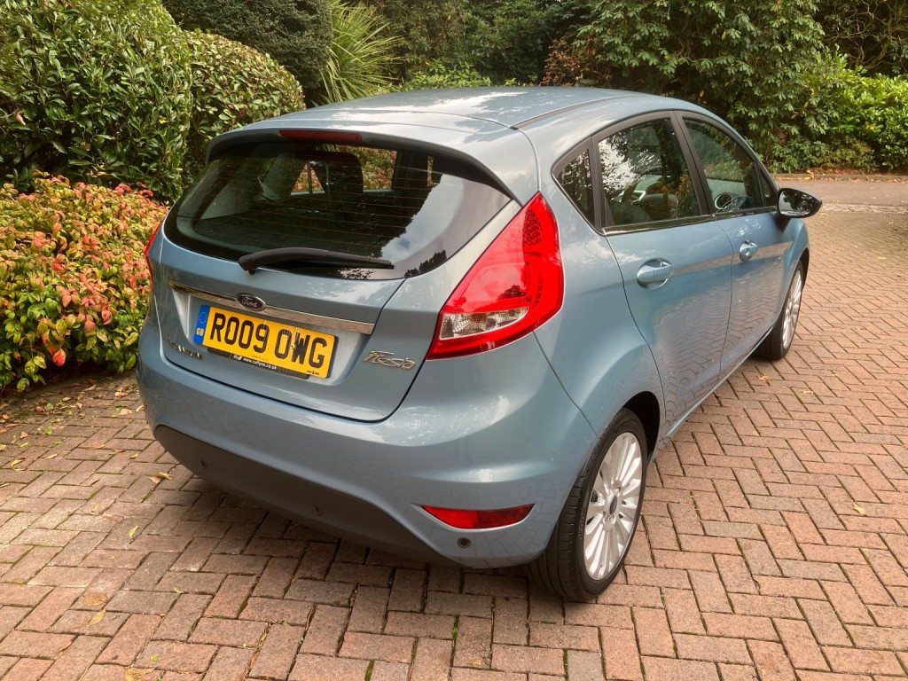 View FORD FIESTA 1.4 Titanium