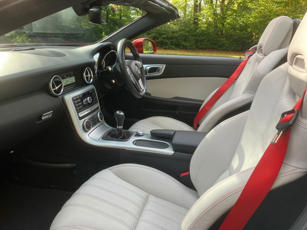View MERCEDES-BENZ SLK 1.8 SLK200 AMG Sport