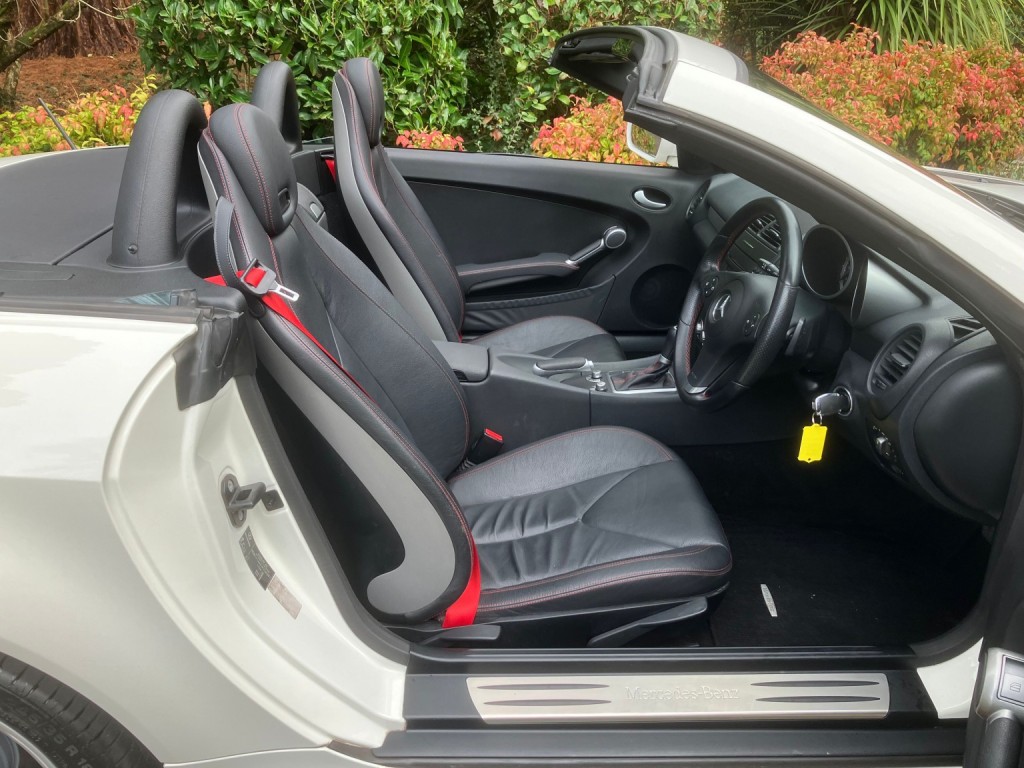 View MERCEDES-BENZ SLK 1.8 SLK200 AMG SPORT