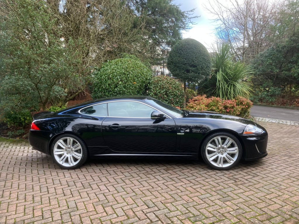 View JAGUAR XKR 5.0 V8