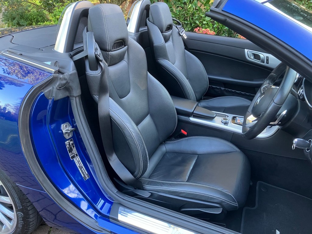 View MERCEDES-BENZ SLC 2.0 SLC300 AMG Line