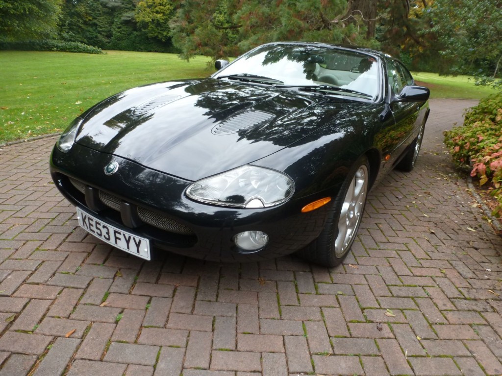 JAGUAR XKR
