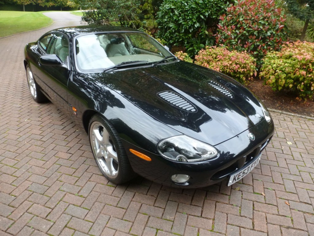 JAGUAR XKR