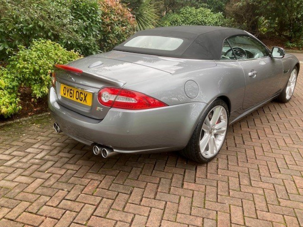 JAGUAR XKR