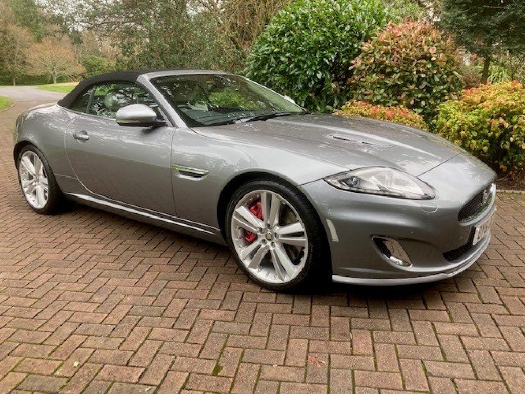 JAGUAR XKR