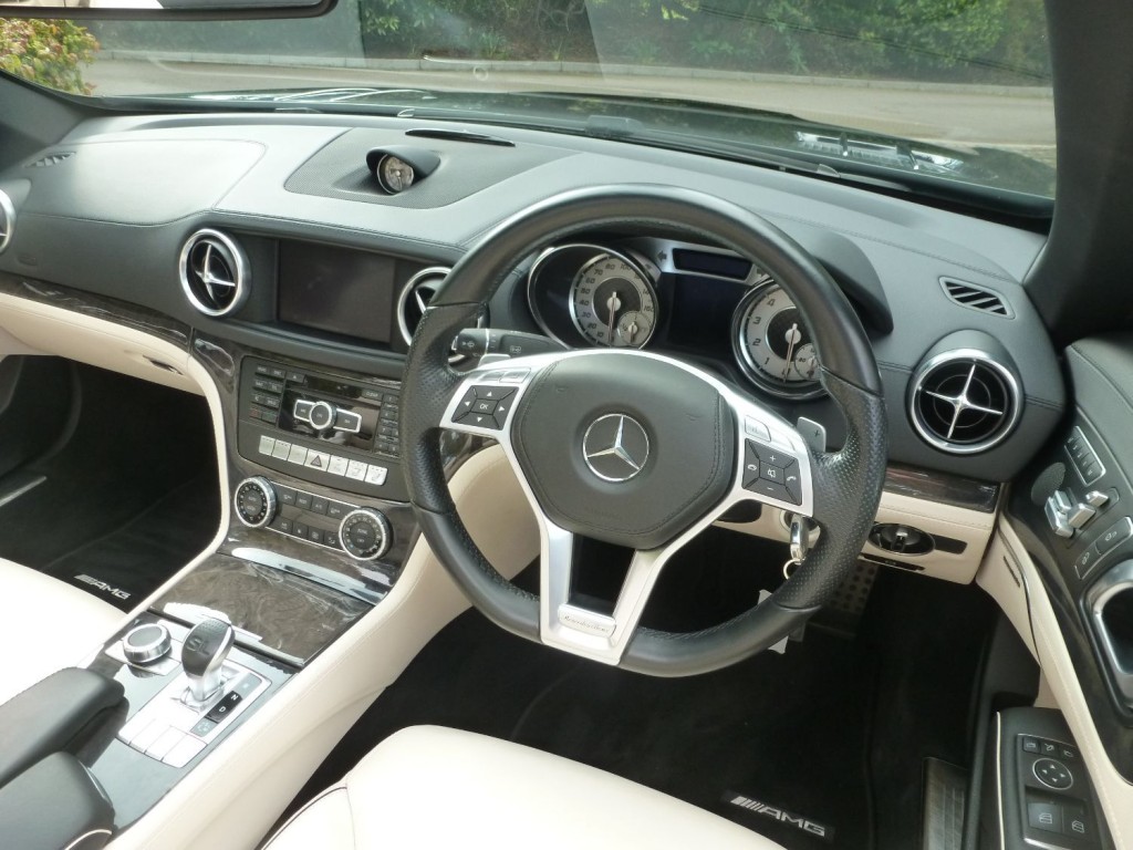 MERCEDES-BENZ SL