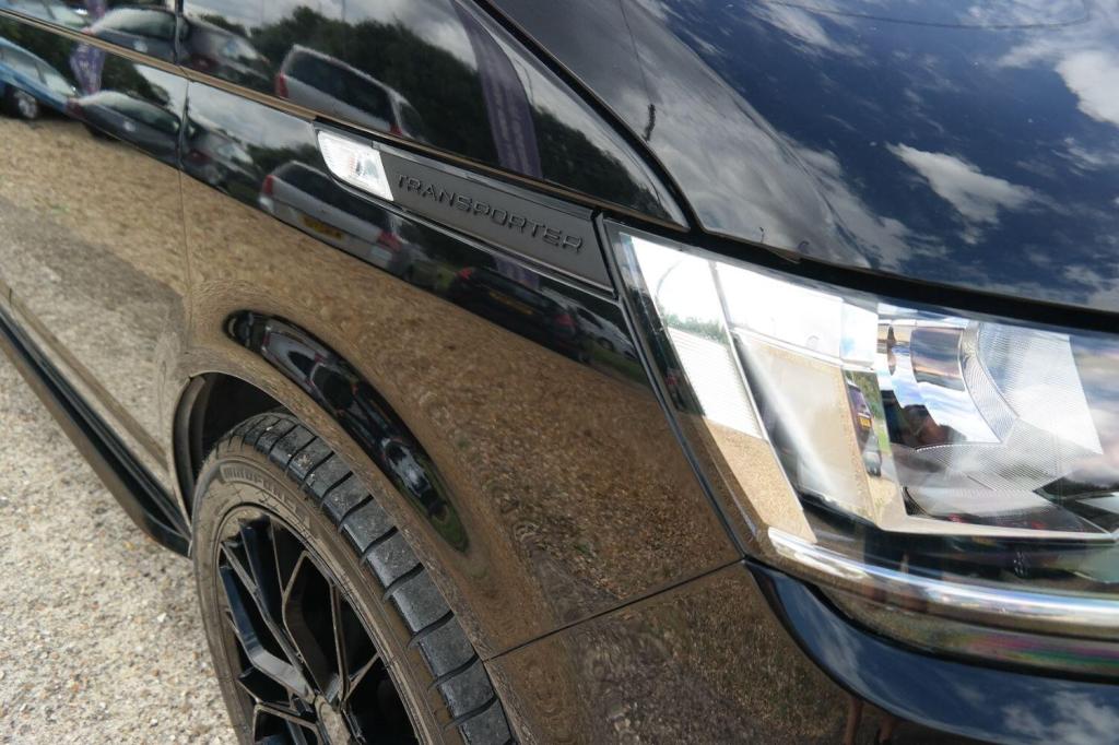 VOLKSWAGEN TRANSPORTER