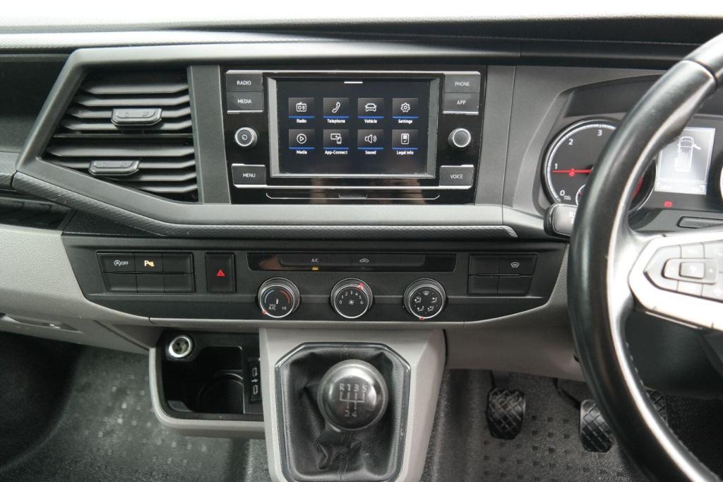 VOLKSWAGEN TRANSPORTER