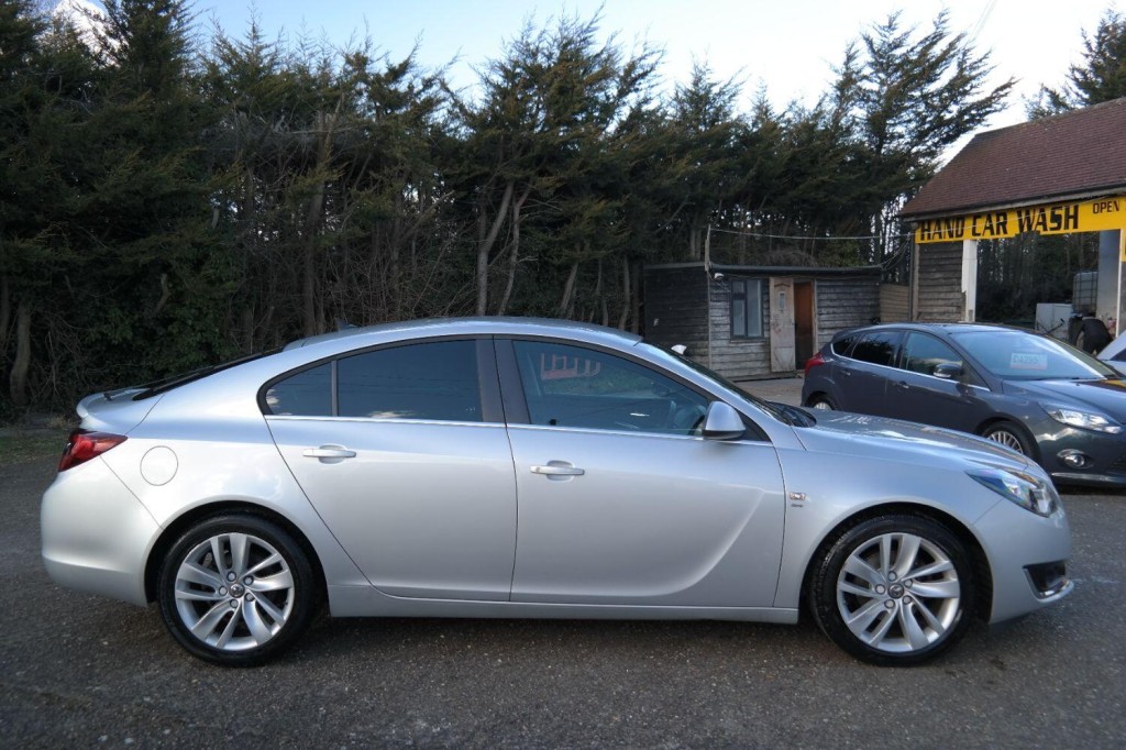 VAUXHALL INSIGNIA
