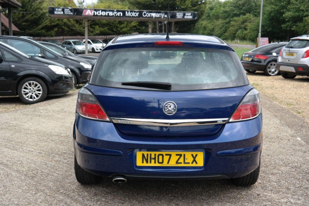 VAUXHALL ASTRA