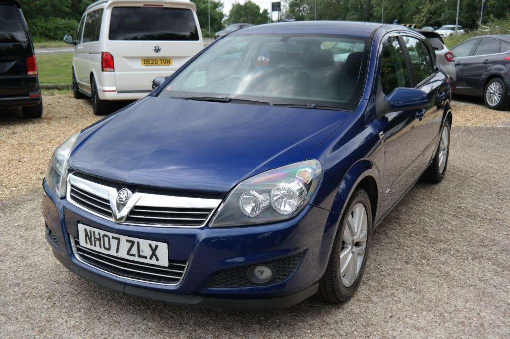 VAUXHALL ASTRA