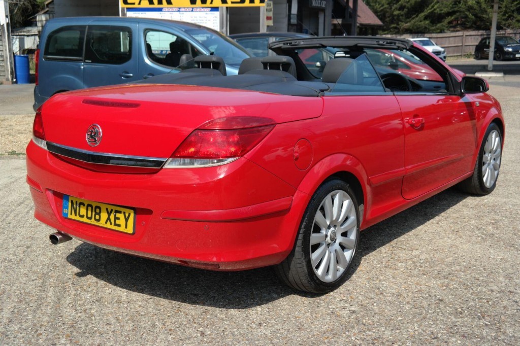 VAUXHALL ASTRA
