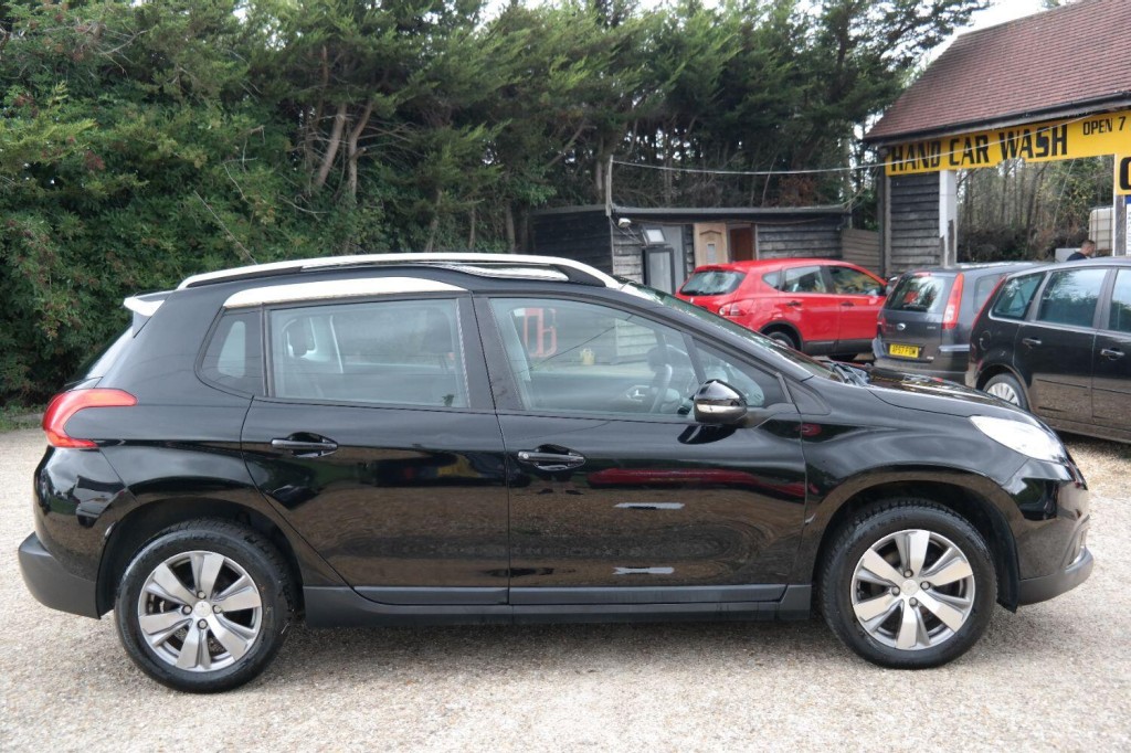 PEUGEOT 2008