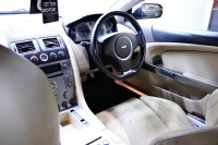 ASTON MARTIN DB9 (2005)