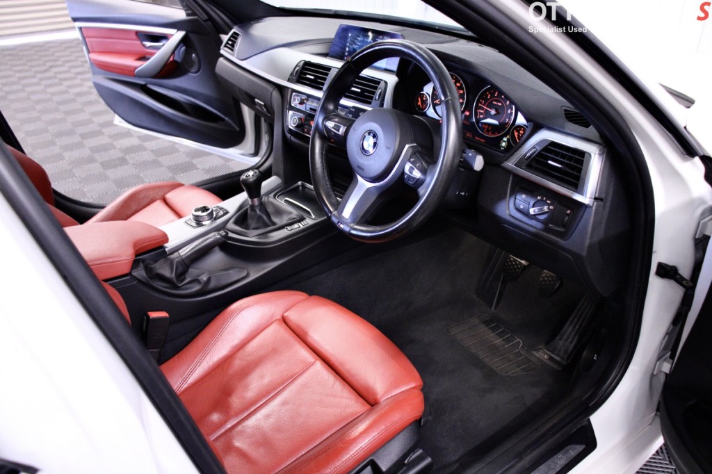 BMW 3 SERIES