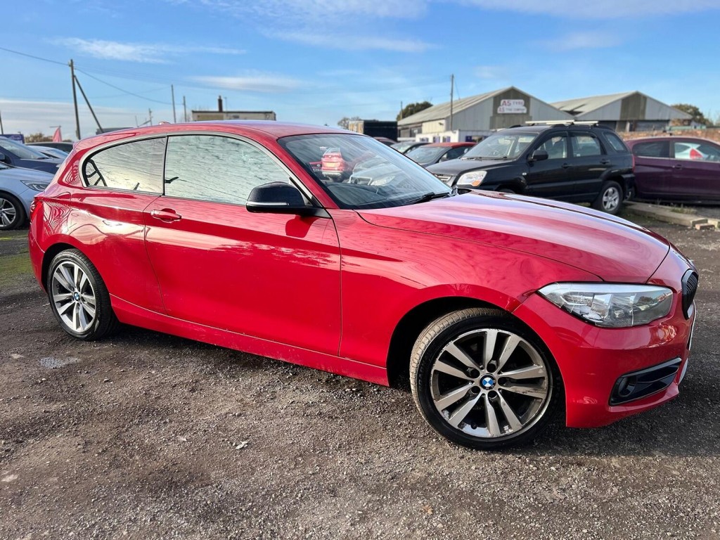 View BMW 1 SERIES 1.5 116d Sport 3-Door