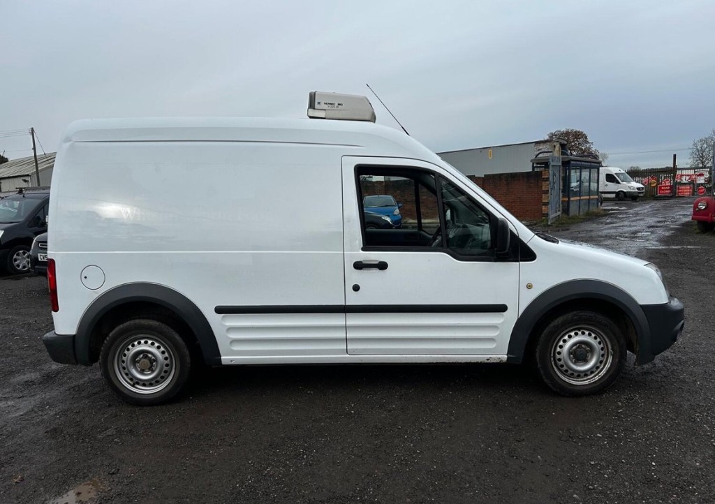 View FORD TRANSIT CONNECT 1.8 TDCi T230