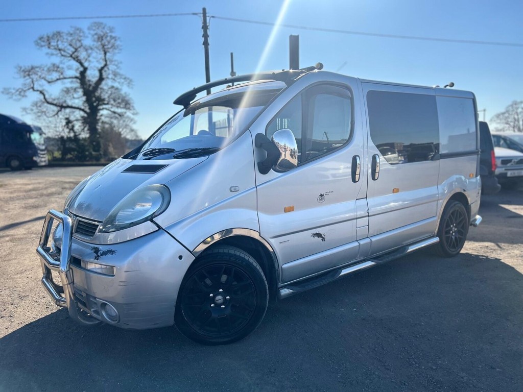 View VAUXHALL VIVARO 1.9 DTi Sportive