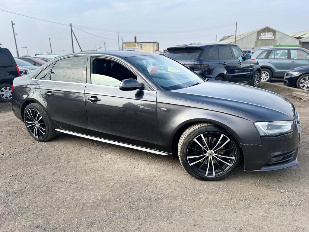 View AUDI A4 2.0 TDI S line