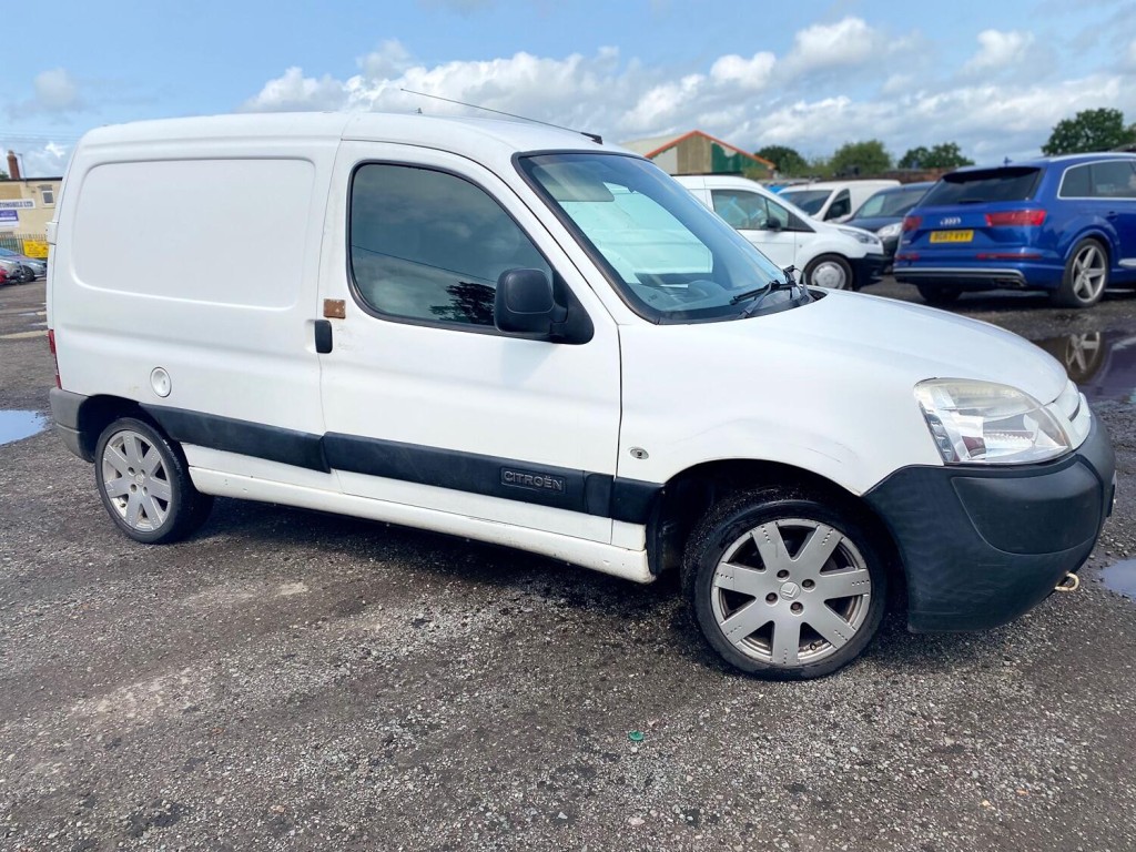 View CITROEN BERLINGO 1.6 HDi 600TD Enterprise