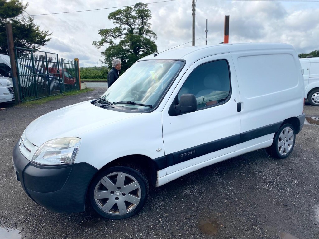 View CITROEN BERLINGO 1.6 HDi 600TD Enterprise
