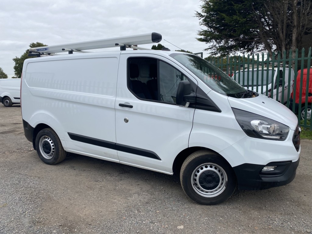View FORD TRANSIT CUSTOM 2.0 340 EcoBlue Leader