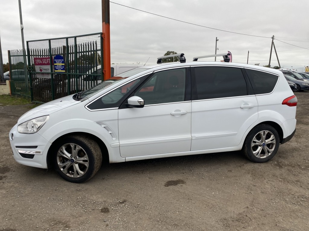 View FORD S-MAX 2.0 TDCi Titanium