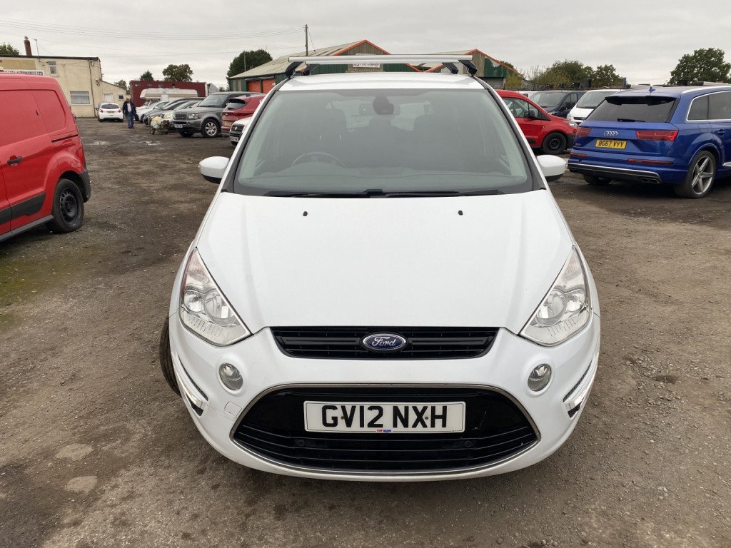 View FORD S-MAX 2.0 TDCi Titanium